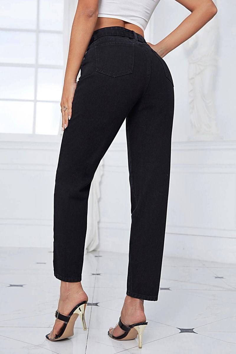 Jeans belted mom